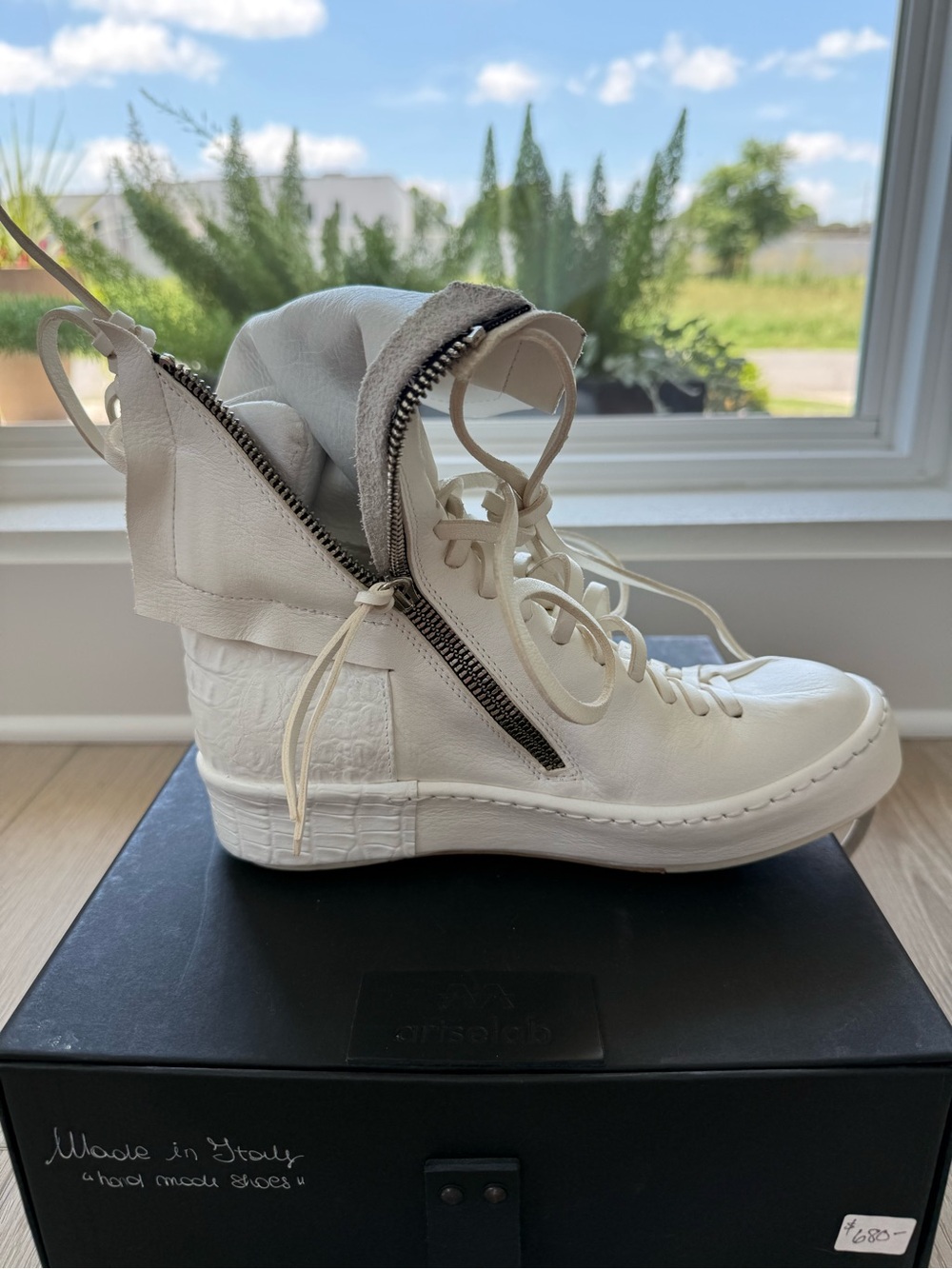 Artselab White High-Top Leather Sneakers with Side Zip - Women 
Made in Italy